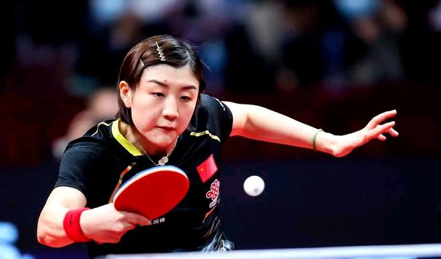 马拉松赛场再起风云：徽州青龙队小胜蓬莱火狐队，脚步移动更到位边路成突破口(随着一声枪响马拉松选手们)