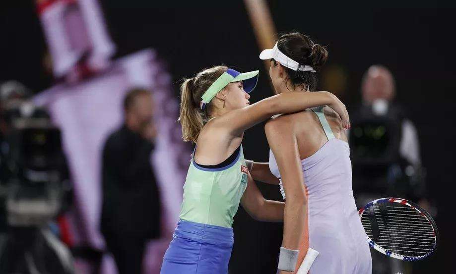 雄鹿教练压力巨大！，穆古鲁扎遭遇十五持续失利赛场气氛高涨(看见拜合拉木足球场上活力四射非常过隐)