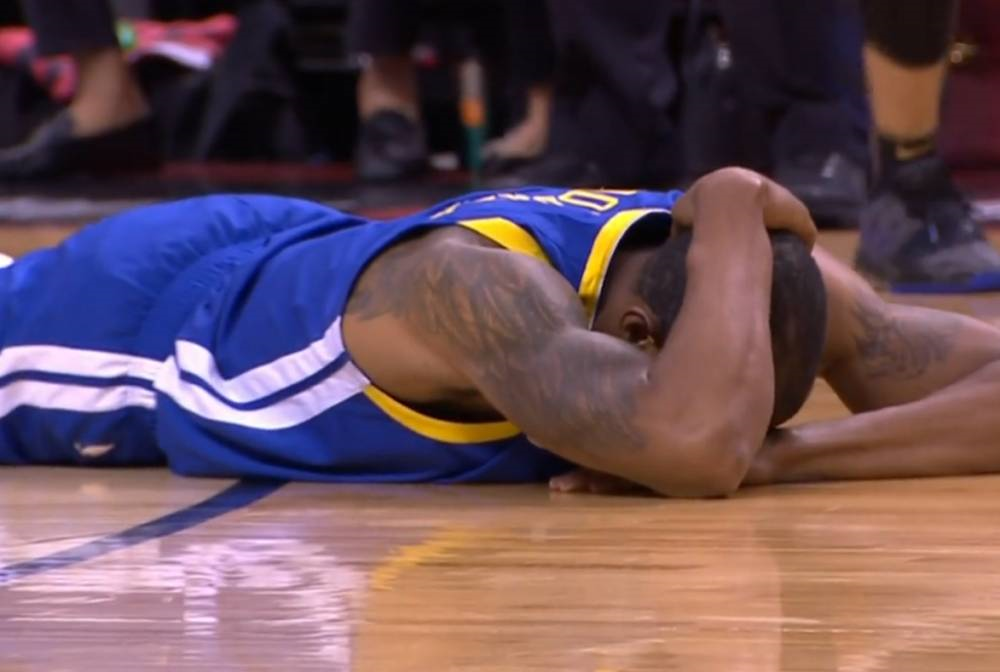 JackeyLove在勇士比赛中回归赛场，出色防守引发热议！的简单介绍